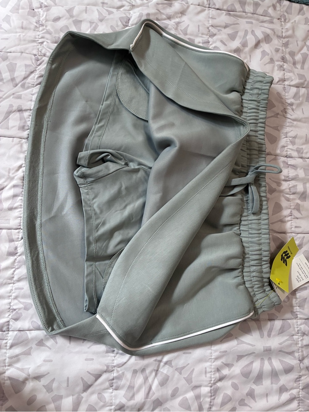 NWT All in Motion Sage Green Drawstring Tennis Skort Size L - Picture 4 of 6